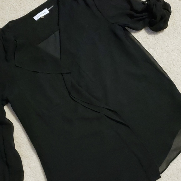 Calvin Klein - Picture 3 of 8